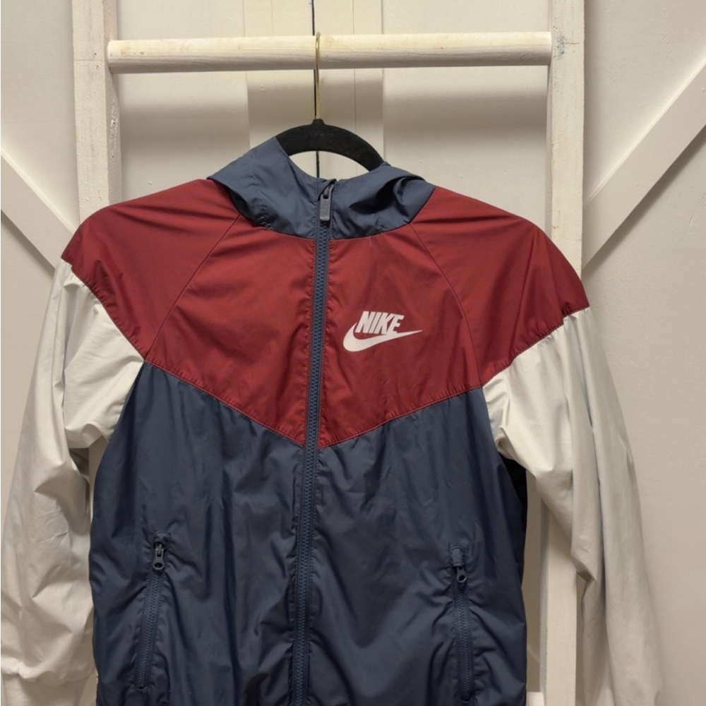 Nike Men's Burgundy and Navy Windbreaker